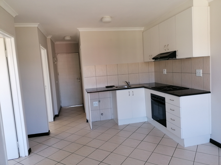 To Let 2 Bedroom Property for Rent in Buh Rein Estate Western Cape